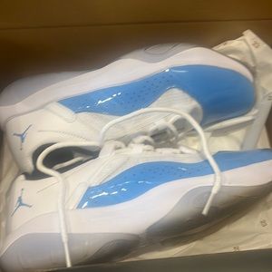 Air Jordan 11 low men’s size 8.5